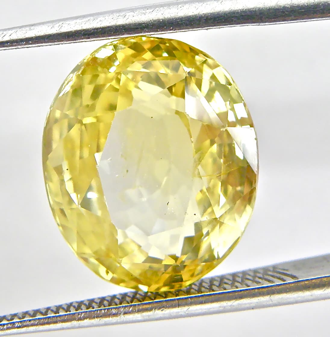 High Quality Yellow Sapphire — saphire-high.jpg